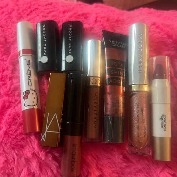 Makeup bundle - Picture 2 of 3